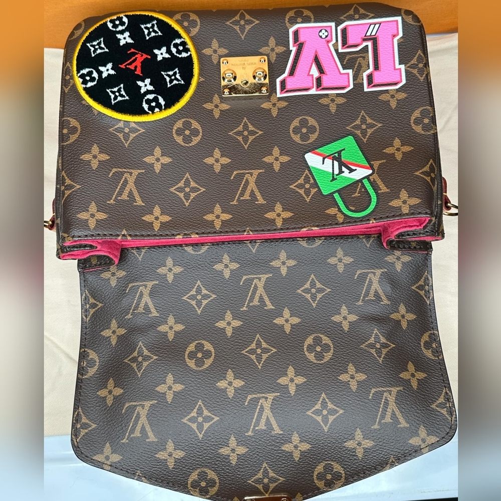 Louis Vuitton Brown Monogram Women's Bag - Picture 13 of 16